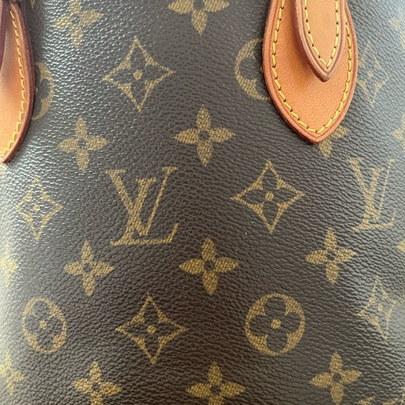 Louis Vuitton bucket bag - Picture 9 of 16